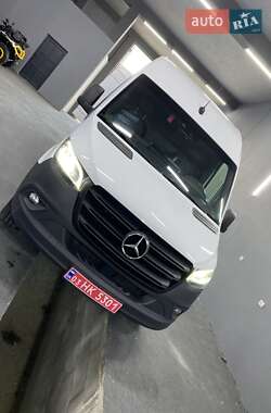 Грузовой фургон Mercedes-Benz Sprinter 2021 в 