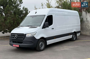 Грузовой фургон Mercedes-Benz Sprinter 2021 в 