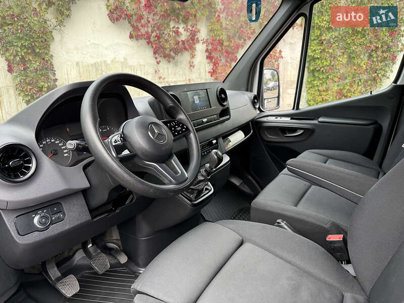 Вантажний фургон Mercedes-Benz Sprinter 2021 в Рівному