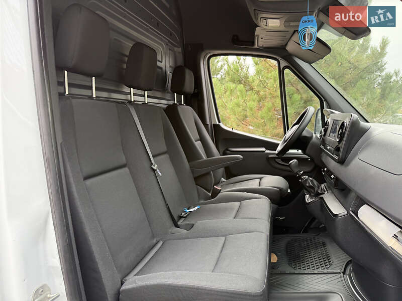 Вантажний фургон Mercedes-Benz Sprinter 2021 в Рівному