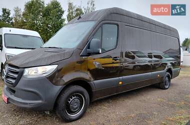Грузовой фургон Mercedes-Benz Sprinter 2021 в 