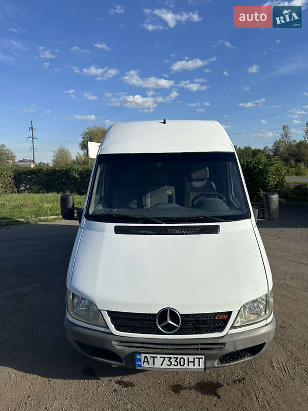 Грузовой фургон Mercedes-Benz Sprinter 2004 в Ивано-Франковске