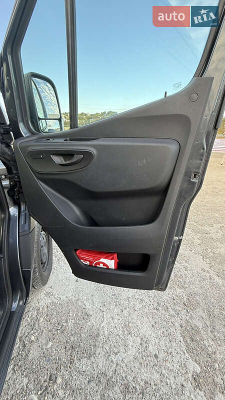 Грузовой фургон Mercedes-Benz Sprinter 2019 в Черновцах