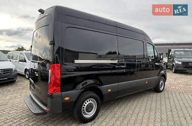 Грузовой фургон Mercedes-Benz Sprinter 2022 в 