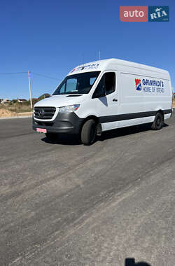 Грузовой фургон Mercedes-Benz Sprinter 2022 в 