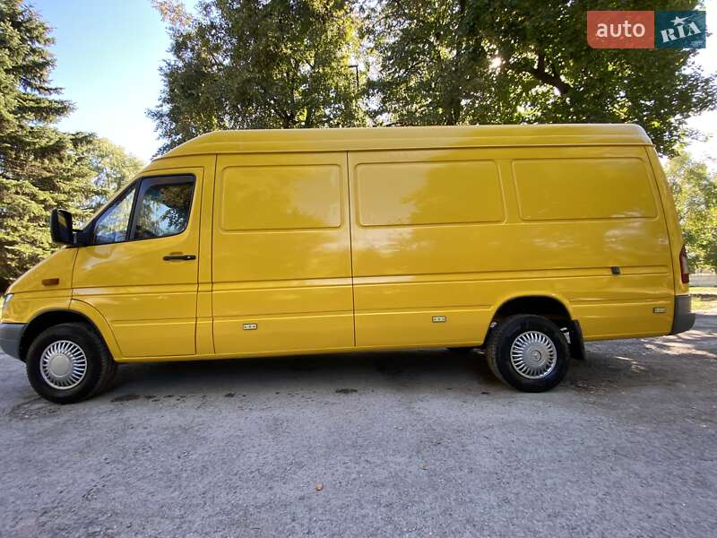 Вантажний фургон Mercedes-Benz Sprinter 2004 в Тернополі фото 3 Вантажний фургон Mercedes-Benz Sprinter 2004 в Тернополі