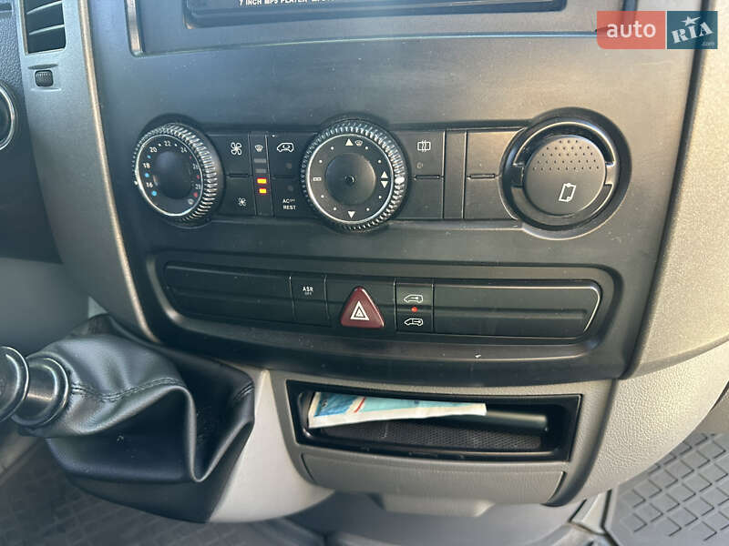 Вантажний фургон Mercedes-Benz Sprinter 2006 в Одесі фото 9 Вантажний фургон Mercedes-Benz Sprinter 2006 в Одесі