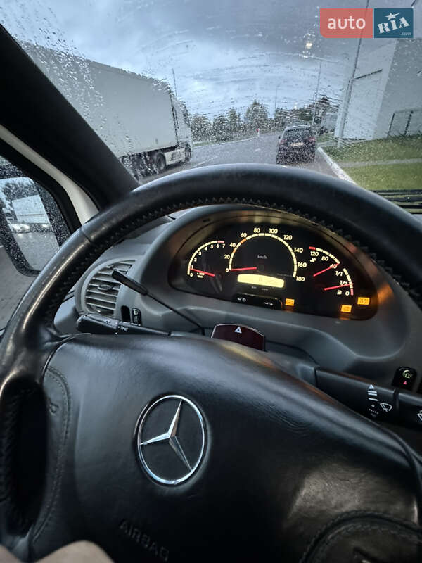 Микроавтобус Mercedes-Benz Sprinter 2002 в Ровно