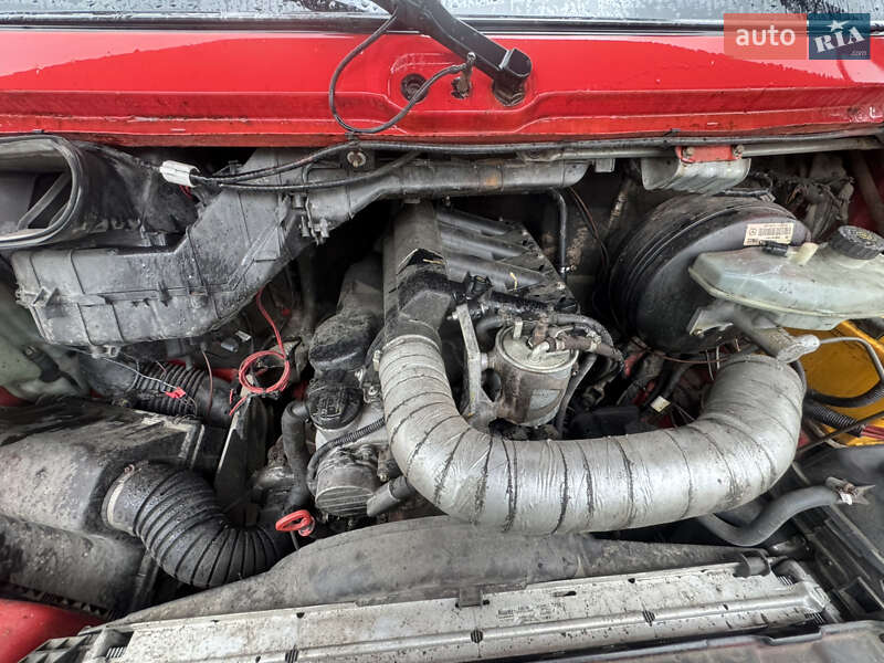 Грузовой фургон Mercedes-Benz Sprinter 2004 в Львове