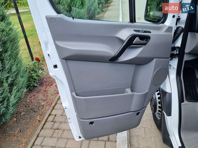 Городской автобус Mercedes-Benz Sprinter 2016 в Черновцах