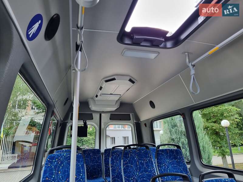 Городской автобус Mercedes-Benz Sprinter 2016 в Черновцах