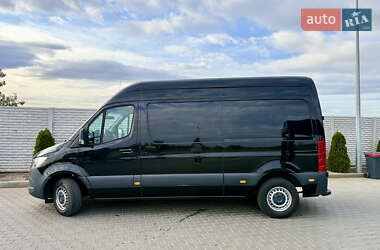 Грузовой фургон Mercedes-Benz Sprinter 2022 в 