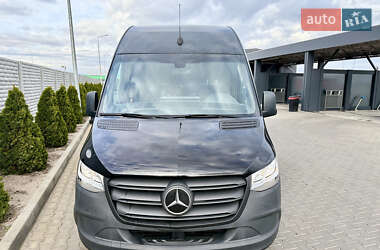 Грузовой фургон Mercedes-Benz Sprinter 2022 в 