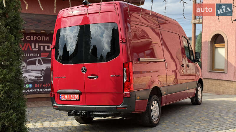 Вантажний фургон Mercedes-Benz Sprinter 2021 в Сваляві