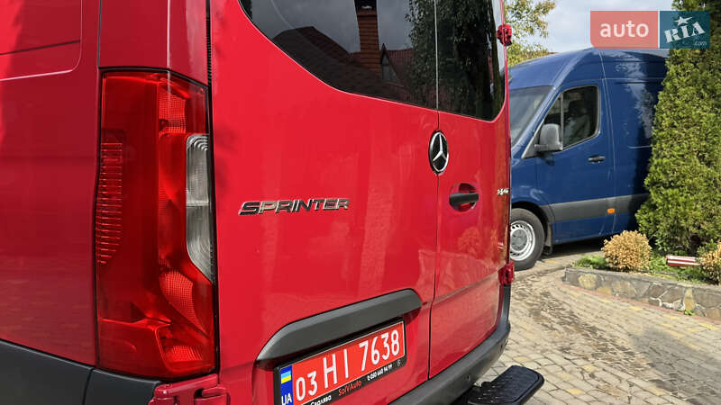 Вантажний фургон Mercedes-Benz Sprinter 2021 в Сваляві