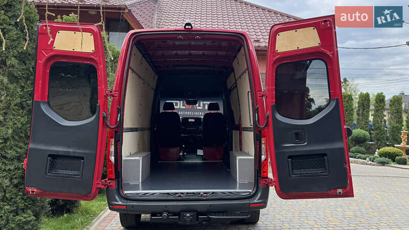 Вантажний фургон Mercedes-Benz Sprinter 2021 в Сваляві