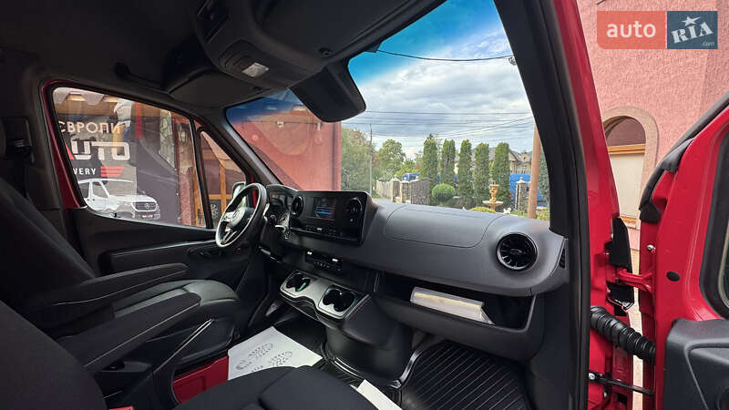 Вантажний фургон Mercedes-Benz Sprinter 2021 в Сваляві