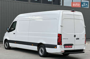 Грузовой фургон Mercedes-Benz Sprinter 2021 в 