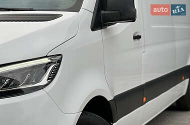 Грузовой фургон Mercedes-Benz Sprinter 2021 в 