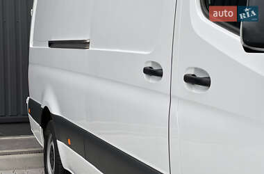 Грузовой фургон Mercedes-Benz Sprinter 2021 в 