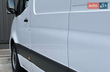 Грузовой фургон Mercedes-Benz Sprinter 2021 в 