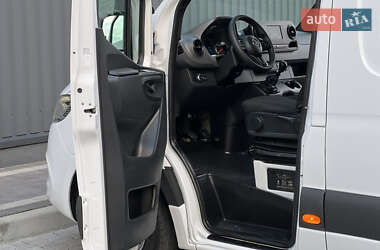 Грузовой фургон Mercedes-Benz Sprinter 2021 в 