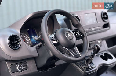 Грузовой фургон Mercedes-Benz Sprinter 2021 в 