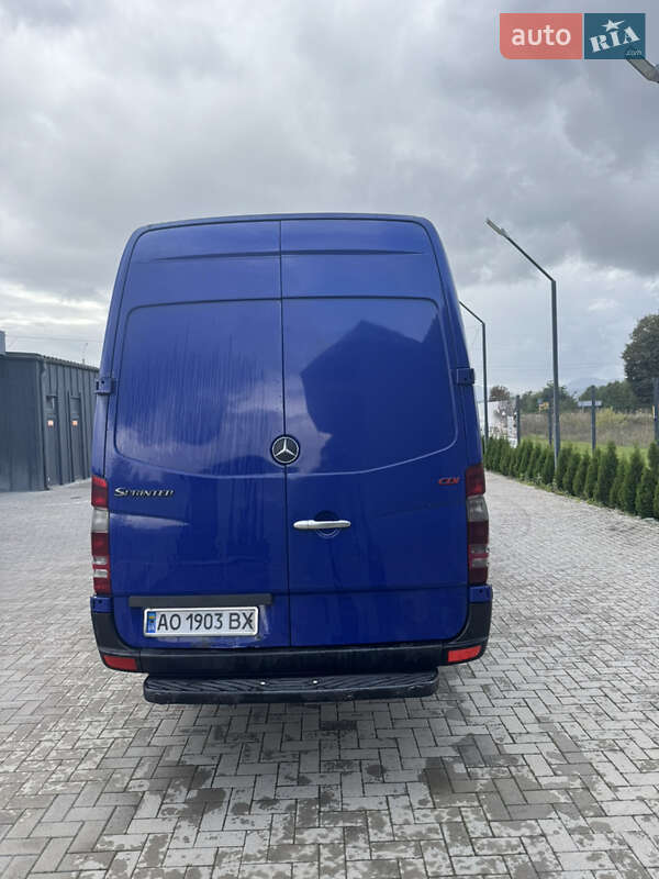 Микроавтобус Mercedes-Benz Sprinter 2006 в Хусте фото 9 Микроавтобус Mercedes-Benz Sprinter 2006 в Хусте