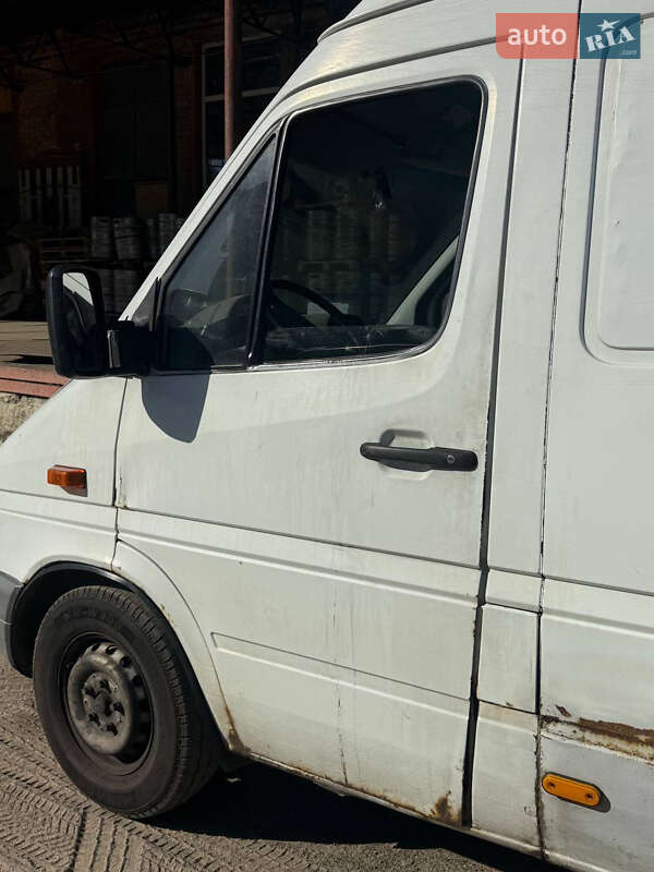 Грузовой фургон Mercedes-Benz Sprinter 2000 в Киеве