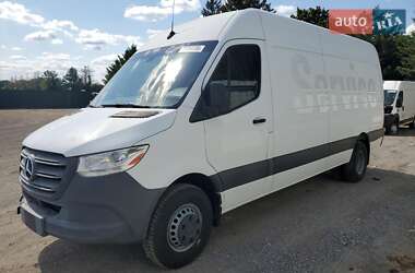 Грузовой фургон Mercedes-Benz Sprinter 2019 в 