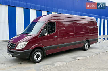 Грузовой фургон Mercedes-Benz Sprinter 2010 в 