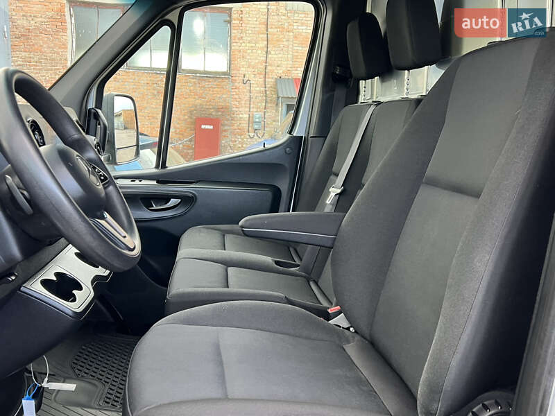 Грузовой фургон Mercedes-Benz Sprinter 2020 в Нововолынске