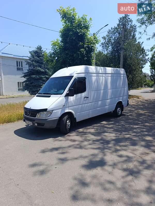 Микроавтобус грузовой (до 3,5т) Mercedes-Benz Sprinter 2005 в Измаиле фото 4 Микроавтобус грузовой (до 3,5т) Mercedes-Benz Sprinter 2005 в Измаиле