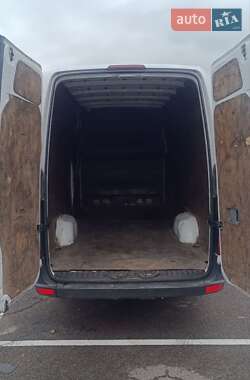 Грузовой фургон Mercedes-Benz Sprinter 2014 в 