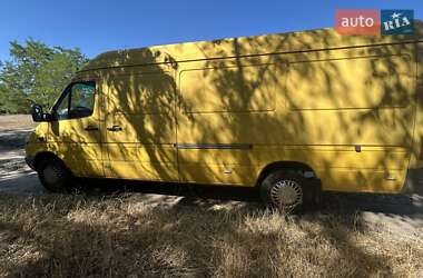 Грузовой фургон Mercedes-Benz Sprinter 2006 в 