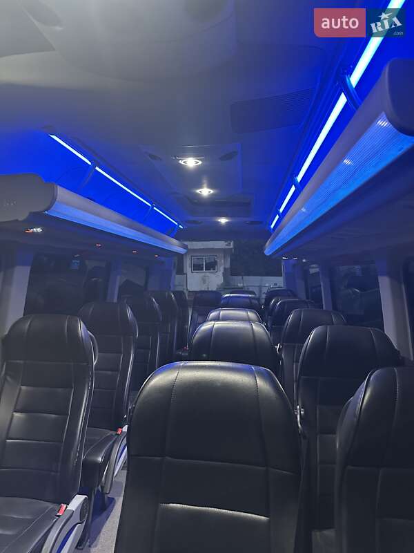 Туристический / Междугородний автобус Mercedes-Benz Sprinter 2015 в Ровно
