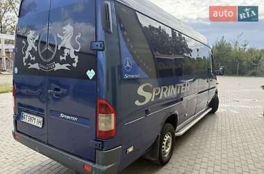 Пригородный автобус Mercedes-Benz Sprinter 2000 в 