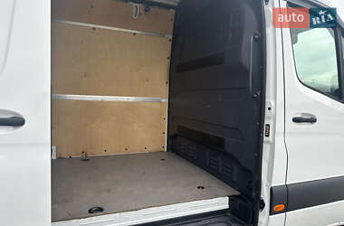 Грузовой фургон Mercedes-Benz Sprinter 2021 в 