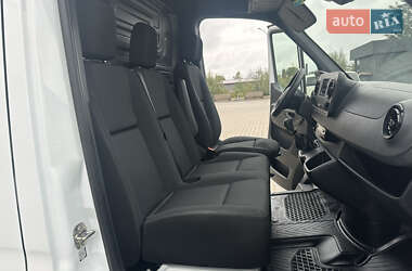 Грузовой фургон Mercedes-Benz Sprinter 2021 в 