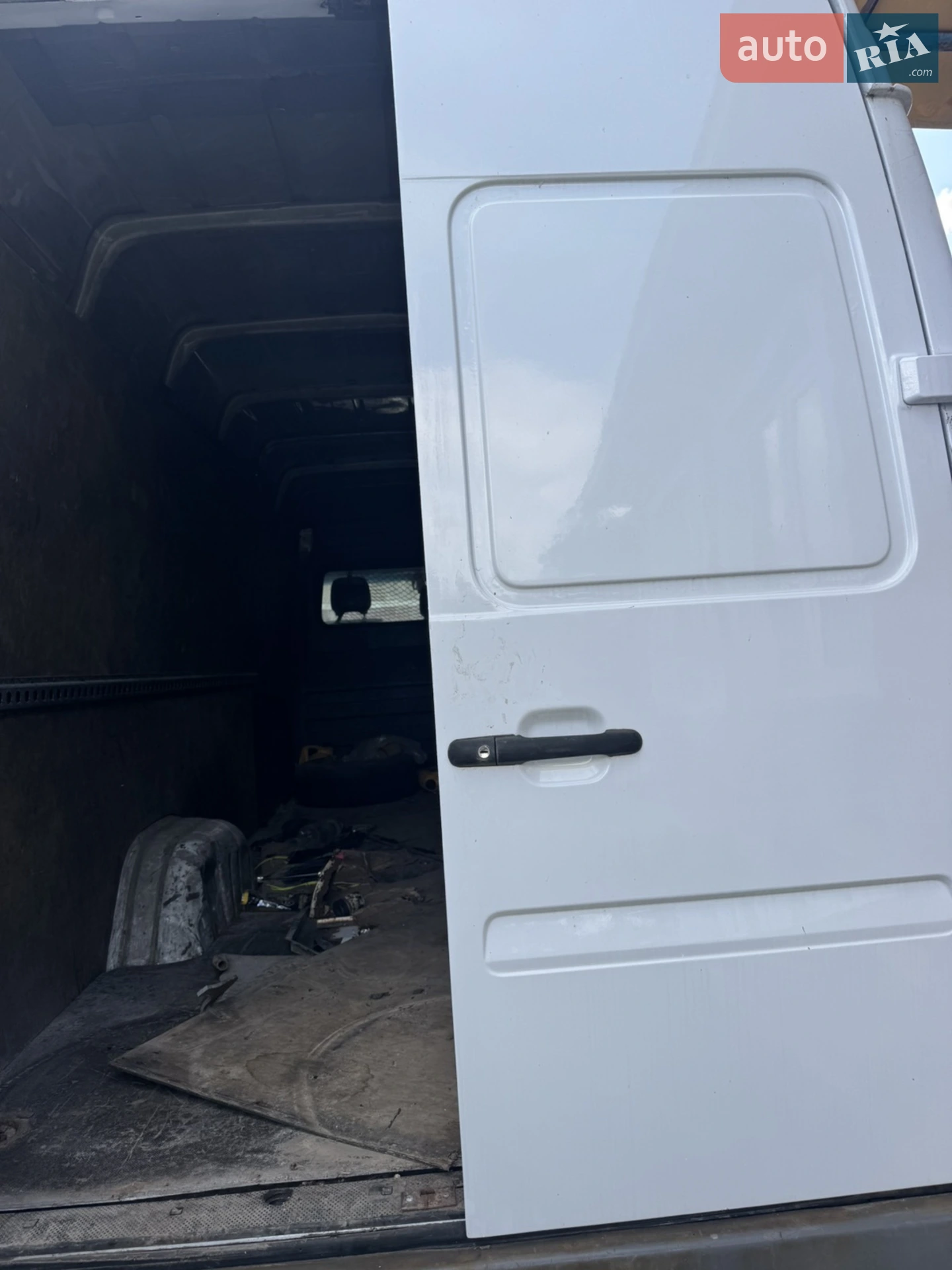 Mercedes-Benz Sprinter 2006 VIN WDB6013621P196929 фото оголошення 4 з 5