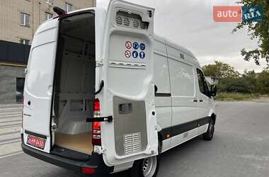 Грузовой фургон Mercedes-Benz Sprinter 2018 в 