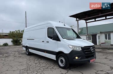 Грузовой фургон Mercedes-Benz Sprinter 2020 в 
