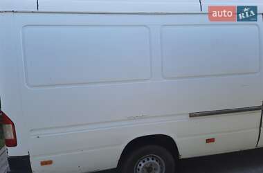 Грузовой фургон Mercedes-Benz Sprinter 2003 в 