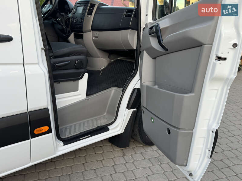 Вантажний фургон Mercedes-Benz Sprinter 2015 в Іршаві