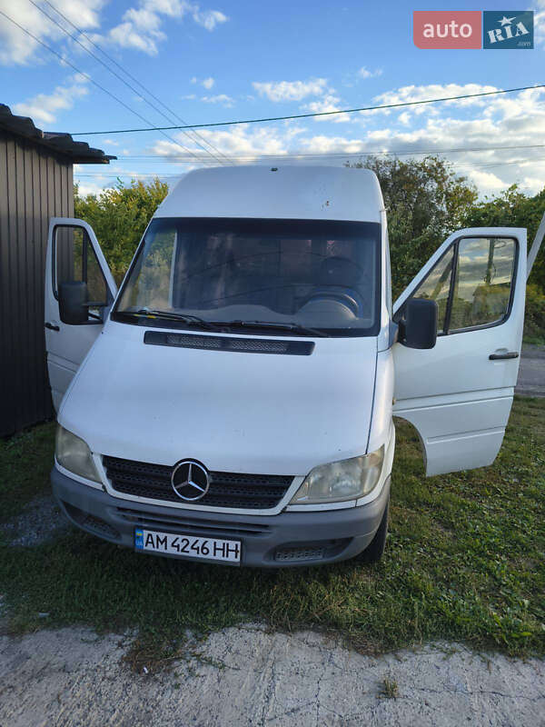 Mercedes-Benz Sprinter 2004