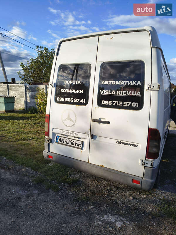 Мікроавтобус Mercedes-Benz Sprinter 2004 в Києві