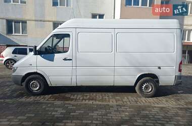 Грузовой фургон Mercedes-Benz Sprinter 2004 в 