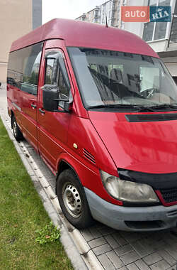 Вантажопасажирський фургон Mercedes-Benz Sprinter 2004 в Дніпрі