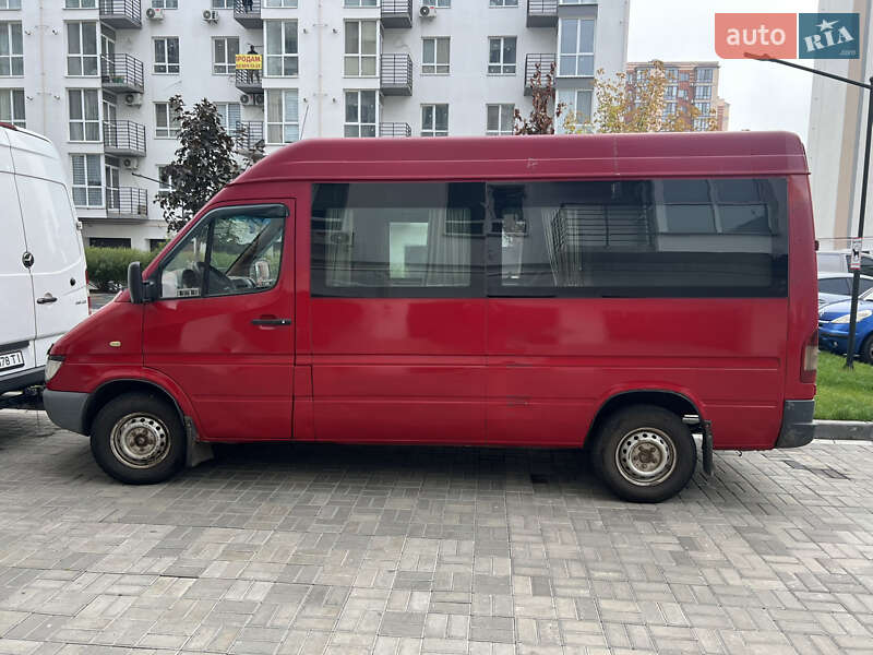 Вантажопасажирський фургон Mercedes-Benz Sprinter 2004 в Дніпрі фото 5 Вантажопасажирський фургон Mercedes-Benz Sprinter 2004 в Дніпрі