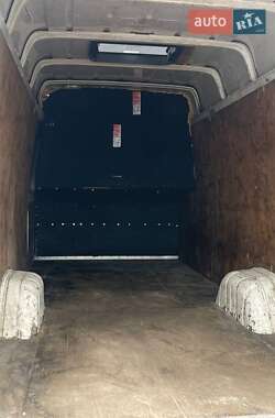 Грузовой фургон Mercedes-Benz Sprinter 2005 в  фото 9 Грузовой фургон Mercedes-Benz Sprinter 2005 в